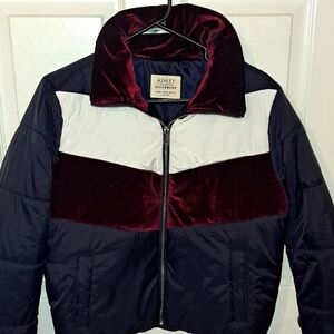 Women's puffer jacket